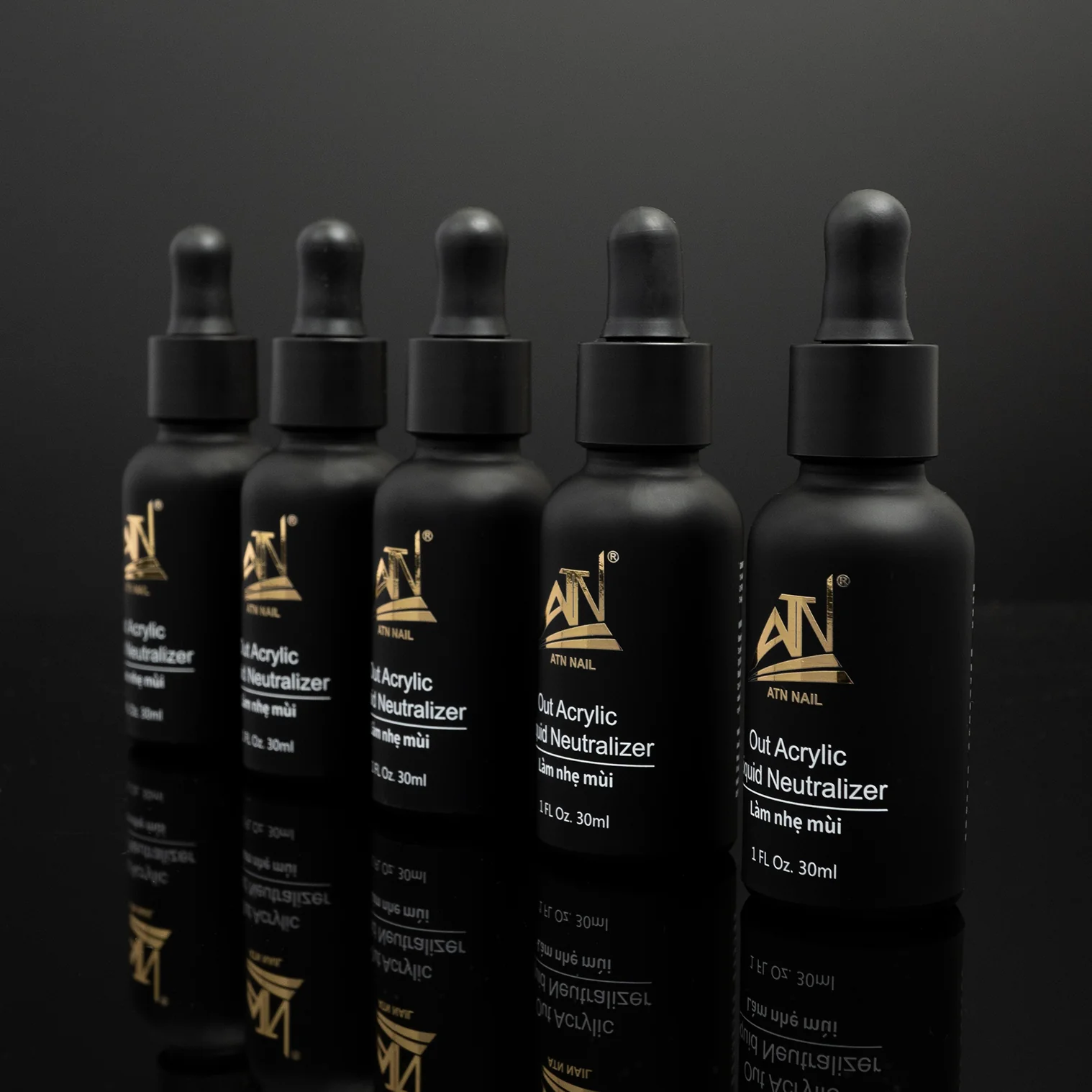 Out Acrylic Liquid Neutralizer | Fresh Apple Scent - Image 3