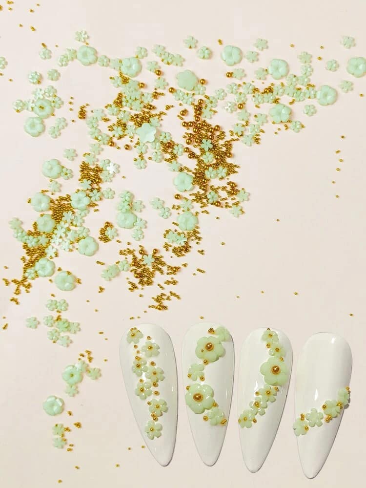 Flower Shaped Nail Art Decoration - Image 6