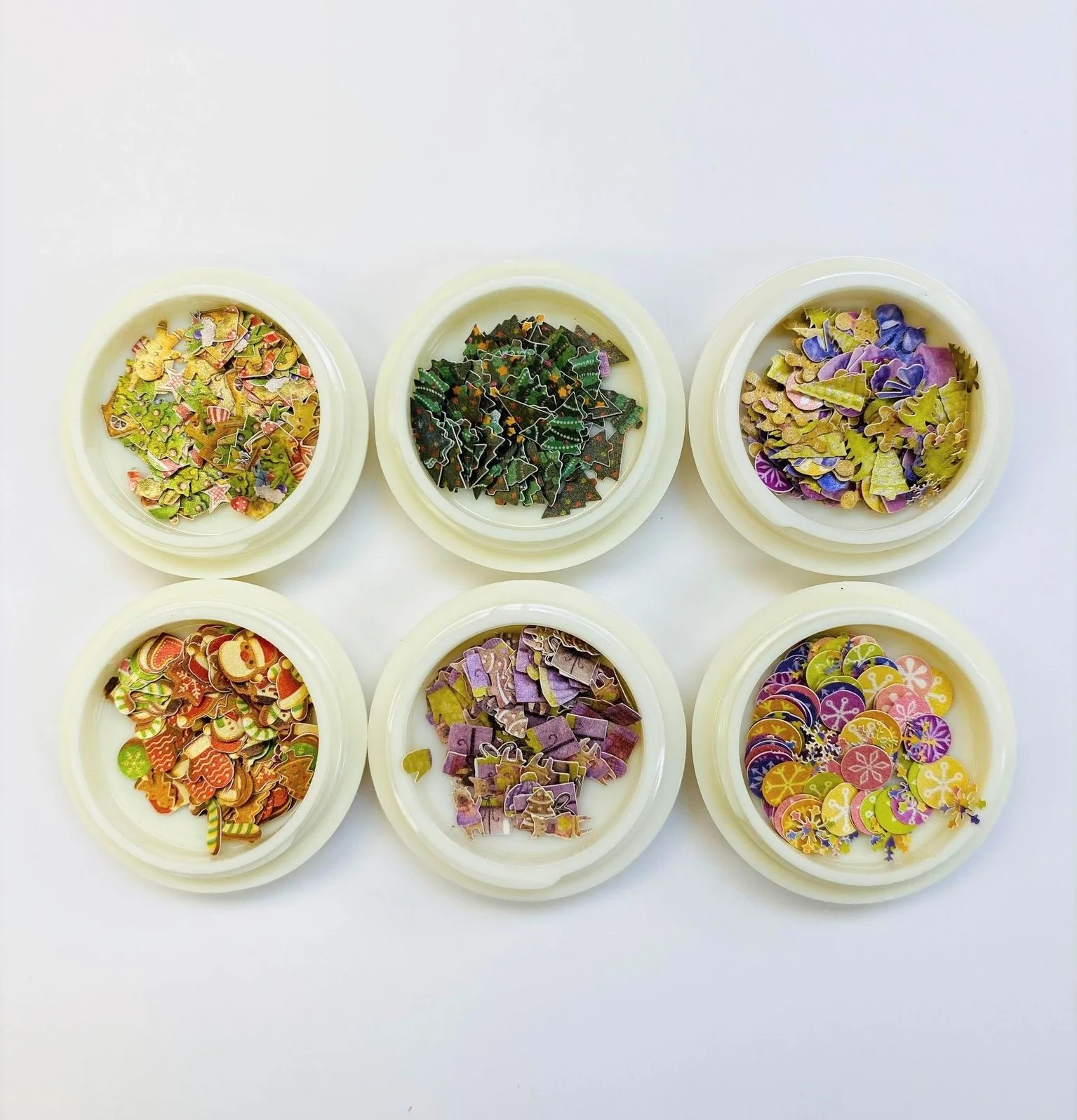 PAPER SEQUINS - CHRISTMAS - Image 4