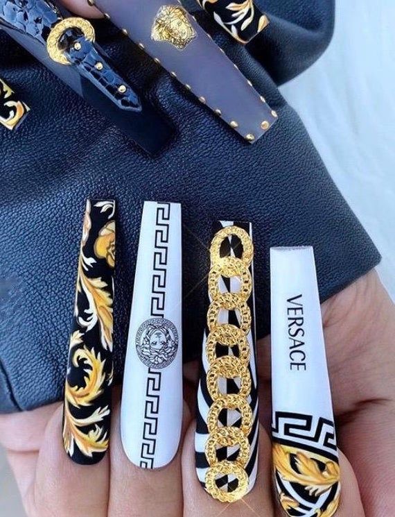 STICKER – LV & BUTTERFLY | SET 5 PCS - Image 7